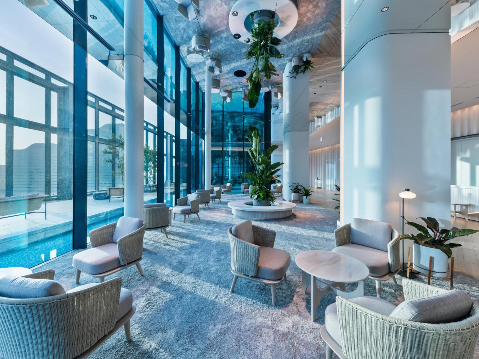 Mitsui Garden Hotel Yokohama Minatomirai Premier Bagian luar foto The lobby of the hotel
